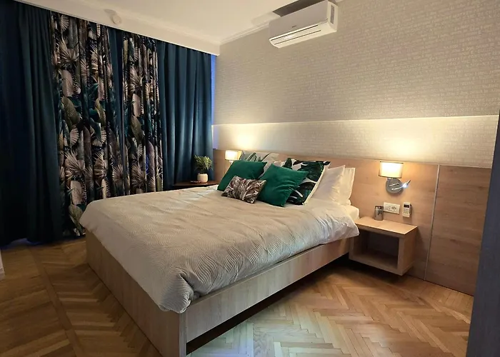 Leaf By Sattal Bukarest