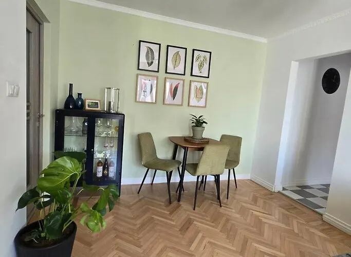 Apartment Leaf By Sattal Bucharest